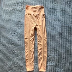 NEW never worn free people movement leggings 🧡